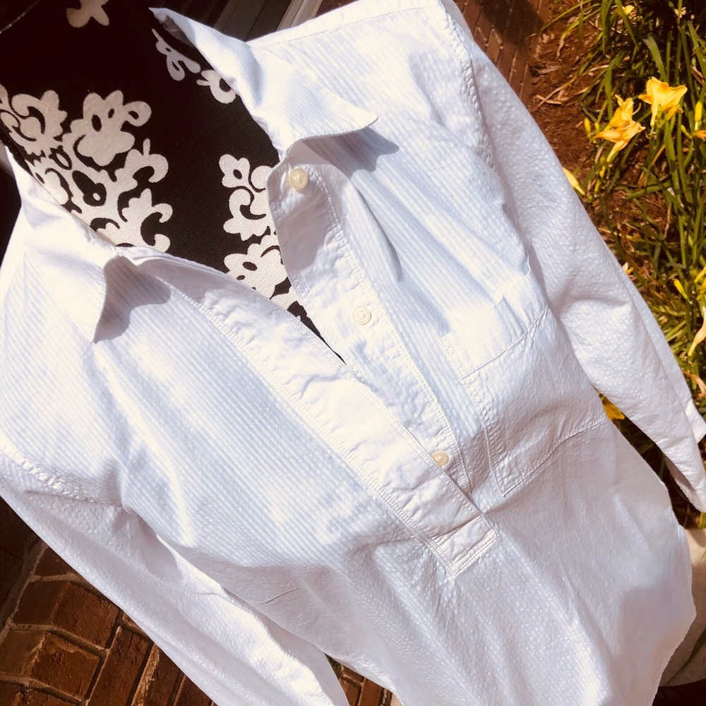 GAP shirt